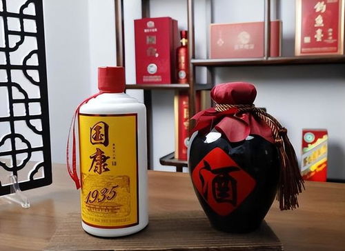 安徽70岁大爷晒藏酒,款款老酒堪称精品,酒友 老爷子家底够殷实