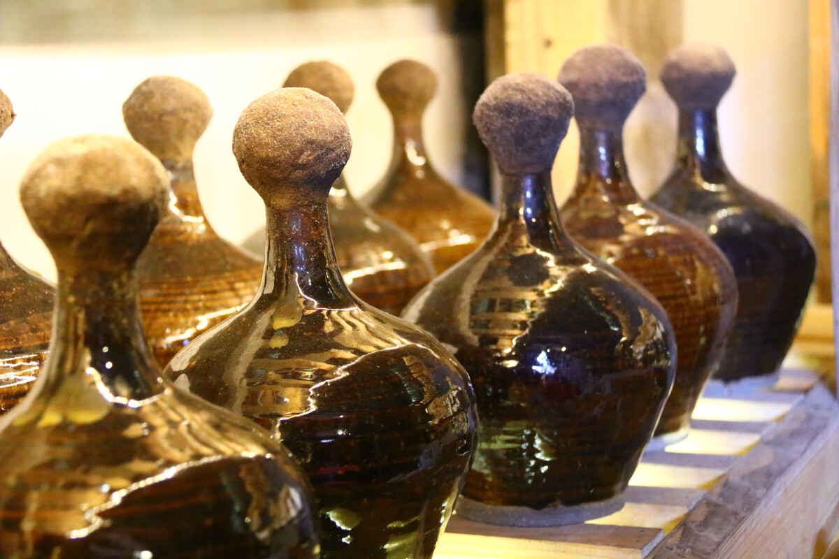 云南特色果酒牛屎酒