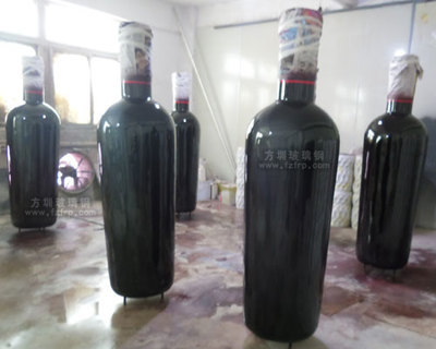 仿真玻璃钢红酒瓶雕塑品质湖北酒庄盛赞